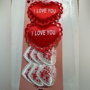 New 4pk Valentine’s Day hair clips